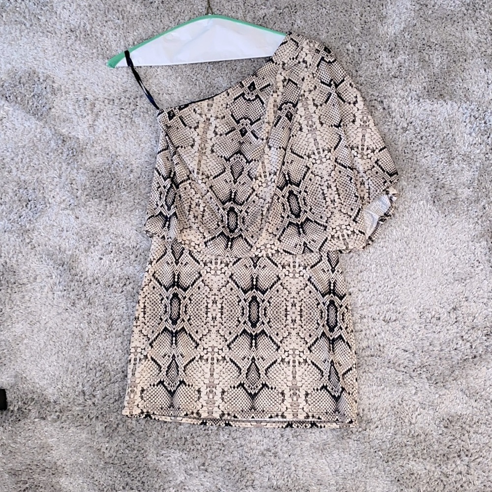 Jessica Simpson one shoulder dress